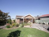 https://images.listonce.com.au/custom/160x/listings/10-conniston-street-wendouree-vic-3355/772/01575772_img_11.jpg?XZrYTnUVeEk