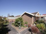 https://images.listonce.com.au/custom/160x/listings/10-conniston-street-wendouree-vic-3355/772/01575772_img_12.jpg?PI01cCC1Xuc