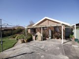 https://images.listonce.com.au/custom/160x/listings/10-conniston-street-wendouree-vic-3355/772/01575772_img_13.jpg?Eq3seK6doOg