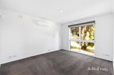 https://images.listonce.com.au/custom/160x/listings/10-cranley-place-thomastown-vic-3074/360/01733360_img_08.jpg?2oBlteay2GQ