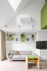 https://images.listonce.com.au/custom/160x/listings/10-crawford-street-newport-vic-3015/797/01983797_img_14.jpg?64q-c8pUe_o