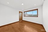 https://images.listonce.com.au/custom/160x/listings/10-curtin-avenue-brunswick-west-vic-3055/772/01909772_img_11.jpg?sgkaVjQpMiA