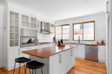 https://images.listonce.com.au/custom/160x/listings/10-darebin-boulevard-reservoir-vic-3073/170/01604170_img_03.jpg?j7T5JJYIhNE