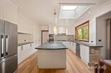 https://images.listonce.com.au/custom/160x/listings/10-doreen-court-montrose-vic-3765/294/01931294_img_04.jpg?UtrdszwxC-w