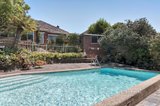 https://images.listonce.com.au/custom/160x/listings/10-downes-street-strathmore-vic-3041/379/01485379_img_14.jpg?SEEXBq2cyZs