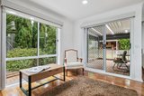 https://images.listonce.com.au/custom/160x/listings/10-dumosa-avenue-croydon-vic-3136/348/01871348_img_13.jpg?4tcE8QFKIL4