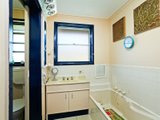 https://images.listonce.com.au/custom/160x/listings/10-durham-court-corio-vic-3214/746/01699746_img_06.jpg?jInTB33H9aE