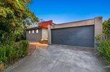 https://images.listonce.com.au/custom/160x/listings/10-eriden-close-glen-waverley-vic-3150/361/01899361_img_01.jpg?PrLjw3fruEQ