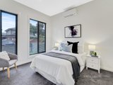 https://images.listonce.com.au/custom/160x/listings/10-eton-street-mount-waverley-vic-3149/219/00918219_img_05.jpg?cWvxplqy51g