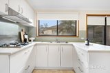 https://images.listonce.com.au/custom/160x/listings/10-felicia-grove-forest-hill-vic-3131/802/01979802_img_04.jpg?G3Rv8PM9XJw