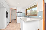 https://images.listonce.com.au/custom/160x/listings/10-felicia-grove-forest-hill-vic-3131/916/01740916_img_04.jpg?YIpkHXai5xs