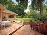 https://images.listonce.com.au/custom/160x/listings/10-ferdinand-avenue-balwyn-north-vic-3104/179/01684179_img_06.jpg?AOF9f-nouDs