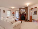 https://images.listonce.com.au/custom/160x/listings/10-fielden-close-mooroolbark-vic-3138/968/01523968_img_02.jpg?6JFfDCvpLDQ