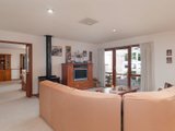 https://images.listonce.com.au/custom/160x/listings/10-fielden-close-mooroolbark-vic-3138/968/01523968_img_09.jpg?wT50WWVlCHw