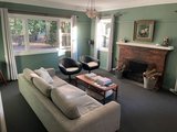 https://images.listonce.com.au/custom/160x/listings/10-fifth-street-hepburn-springs-vic-3461/351/01701351_img_04.jpg?1hBCIqxvHWE