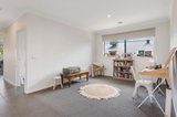 https://images.listonce.com.au/custom/160x/listings/10-five-mile-way-woodend-vic-3442/631/01135631_img_06.jpg?85YRXYs66D4