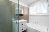 https://images.listonce.com.au/custom/160x/listings/10-flodden-way-briar-hill-vic-3088/627/01703627_img_06.jpg?Gp0FV3hxjLA