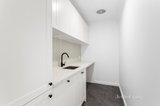https://images.listonce.com.au/custom/160x/listings/10-flodden-way-briar-hill-vic-3088/627/01703627_img_08.jpg?WbcmfXR-oqE