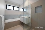 https://images.listonce.com.au/custom/160x/listings/10-florence-street-bentleigh-east-vic-3165/715/01947715_img_13.jpg?MU8ZXyNXSrs