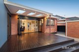 https://images.listonce.com.au/custom/160x/listings/10-florence-street-bentleigh-east-vic-3165/715/01947715_img_15.jpg?Yr-JXTkXcXI