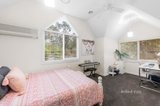 https://images.listonce.com.au/custom/160x/listings/10-galtymore-close-warranwood-vic-3134/455/01413455_img_10.jpg?paVpqweNlTU