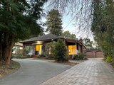 https://images.listonce.com.au/custom/160x/listings/10-glenora-avenue-croydon-vic-3136/256/01938256_img_01.jpg?kYMRvxvpk8g