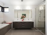 https://images.listonce.com.au/custom/160x/listings/10-glenwood-drive-croydon-vic-3136/696/00984696_img_09.jpg?sU3mDUQpTJA