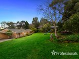 https://images.listonce.com.au/custom/160x/listings/10-greenwood-lane-mooroolbark-vic-3138/704/01525704_img_01.jpg?irdgKMO2Atk