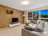 https://images.listonce.com.au/custom/160x/listings/10-greenwood-lane-mooroolbark-vic-3138/704/01525704_img_05.jpg?d6anuWLzen4