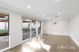 https://images.listonce.com.au/custom/160x/listings/10-gundry-grove-watsonia-north-vic-3087/951/01938951_img_05.jpg?_dQMYeWSRHc