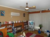 https://images.listonce.com.au/custom/160x/listings/10-hering-court-east-geelong-vic-3219/811/01699811_img_02.jpg?GlZ5WTqchWY