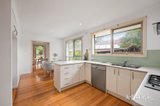 https://images.listonce.com.au/custom/160x/listings/10-highland-crescent-mooroolbark-vic-3138/471/01882471_img_09.jpg?ewVzzTqtHUs