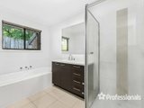 https://images.listonce.com.au/custom/160x/listings/10-hillside-close-montrose-vic-3765/851/01525851_img_08.jpg?pvVZ-61ARXw