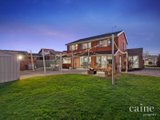 https://images.listonce.com.au/custom/160x/listings/10-horsham-crescent-alfredton-vic-3350/615/01576615_img_15.jpg?1-Q61eytY28