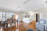 https://images.listonce.com.au/custom/160x/listings/10-huon-grove-bentleigh-east-vic-3165/276/01115276_img_05.jpg?DWqmm70ISas