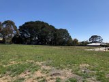 https://images.listonce.com.au/custom/160x/listings/10-jones-court-woodend-vic-3442/296/01898296_img_02.jpg?2gYwaUwlM3w