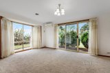 https://images.listonce.com.au/custom/160x/listings/10-kensington-court-hampton-park-vic-3976/441/01118441_img_02.jpg?ntKFADevTZI