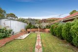 https://images.listonce.com.au/custom/160x/listings/10-kensington-court-hampton-park-vic-3976/441/01118441_img_09.jpg?zjU35DYkui4