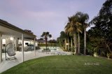 https://images.listonce.com.au/custom/160x/listings/10-lakeside-drive-lower-plenty-vic-3093/738/01329738_img_22.jpg?3W3XwNEPaAA