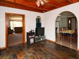 https://images.listonce.com.au/custom/160x/listings/10-lancaster-avenue-newcomb-vic-3219/857/01699857_img_04.jpg?jXf3cdrL54Q