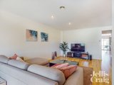 https://images.listonce.com.au/custom/160x/listings/10-lightwood-way-maidstone-vic-3012/300/01849300_img_11.jpg?UAZTLf6DLEg