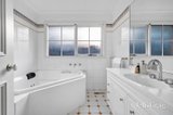 https://images.listonce.com.au/custom/160x/listings/10-long-valley-way-eltham-vic-3095/916/01779916_img_12.jpg?vVu4i0-Mc20
