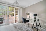 https://images.listonce.com.au/custom/160x/listings/10-long-valley-way-eltham-vic-3095/916/01779916_img_17.jpg?0eUYO8B2jJg