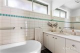 https://images.listonce.com.au/custom/160x/listings/10-lorraine-drive-briar-hill-vic-3088/587/01911587_img_07.jpg?cpHtt__rXTk