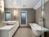 https://images.listonce.com.au/custom/160x/listings/10-madel-avenue-strathmore-vic-3041/713/00847713_img_07.jpg?EBQF3Xo3YtA