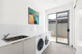 https://images.listonce.com.au/custom/160x/listings/10-majestic-way-lara-vic-3212/253/01702253_img_13.jpg?cxFSXuexWeE