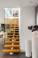 https://images.listonce.com.au/custom/160x/listings/10-mantell-street-moonee-ponds-vic-3039/426/01981426_img_03.jpg?RmTmkd1otM0