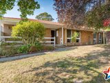 https://images.listonce.com.au/custom/160x/listings/10-meadowlark-lane-mooroolbark-vic-3138/541/01529541_img_01.jpg?Qx134LL1WzY