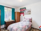 https://images.listonce.com.au/custom/160x/listings/10-meadowlark-lane-mooroolbark-vic-3138/541/01529541_img_09.jpg?9DxHhXlj1Dk