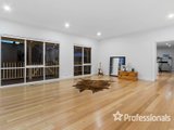 https://images.listonce.com.au/custom/160x/listings/10-meadowvale-court-lilydale-vic-3140/813/01525813_img_09.jpg?kZyH2kh62-c